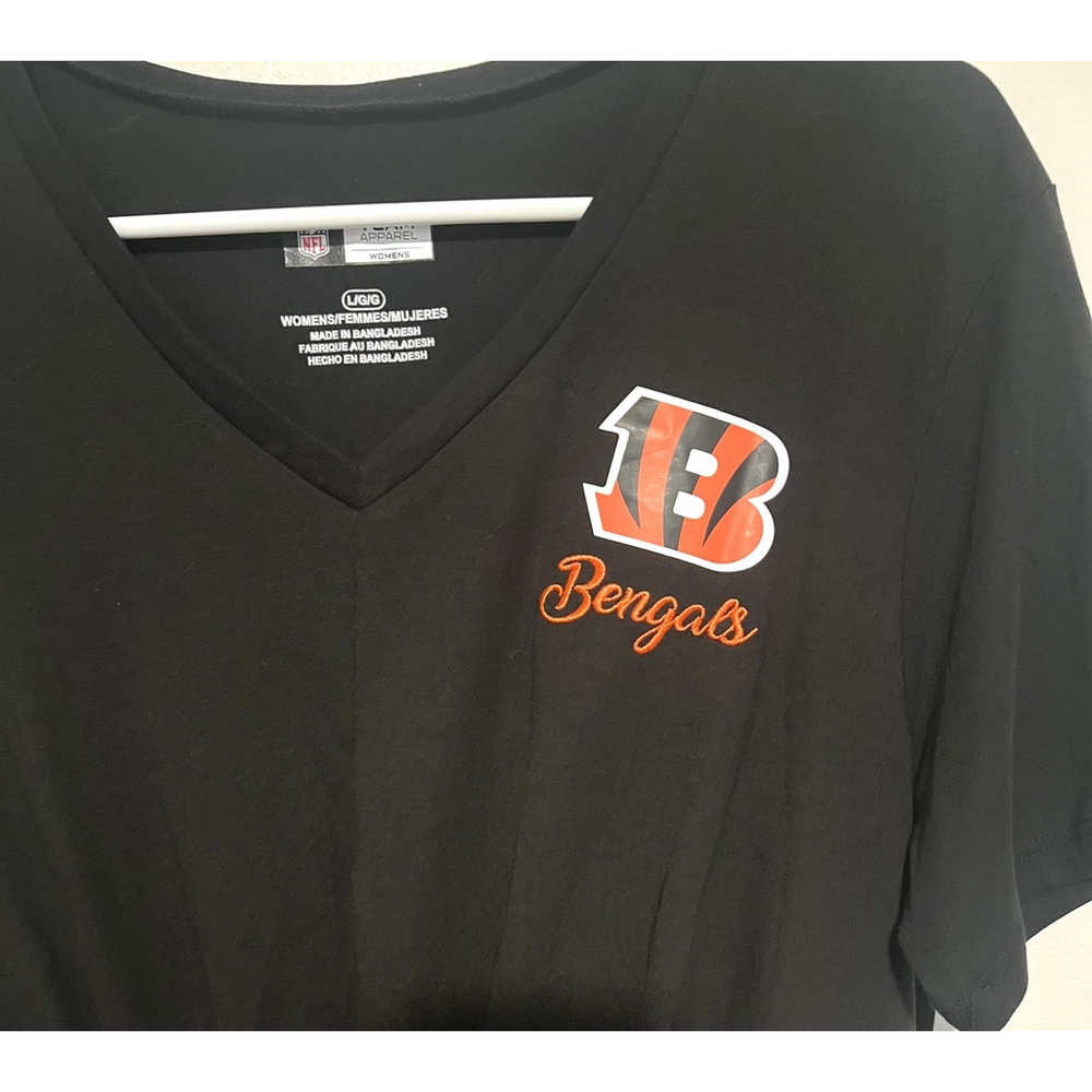 NFL Team Apparel Cincinnati Bengals T-Shirt Women’s Large Black Twist Front Tee - Picture 4 of 5